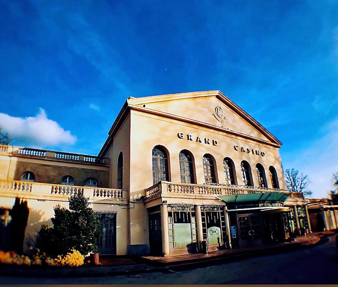 Porte Du Casino Форж-лез-О Екстер'єр фото